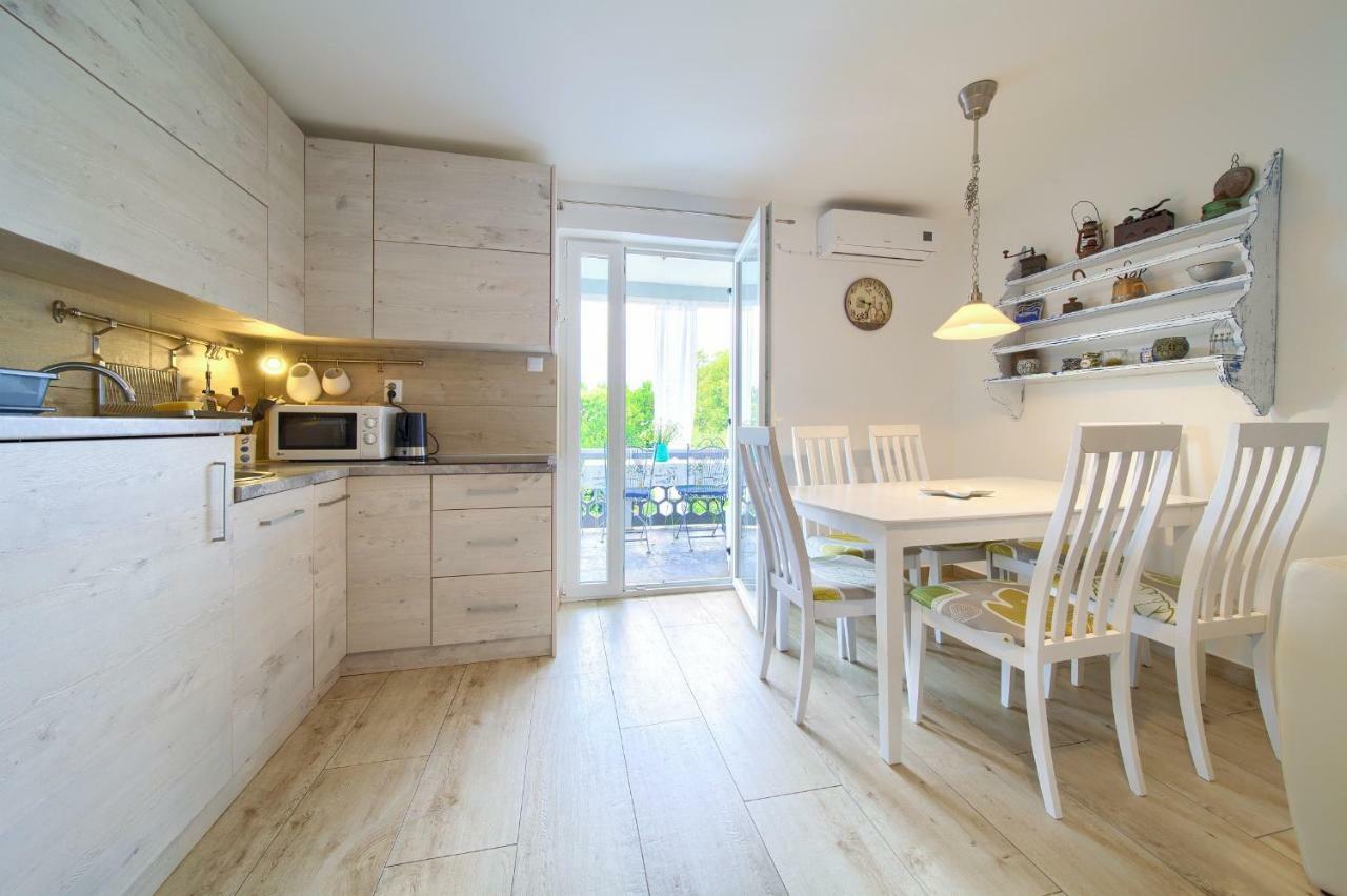 Apartman Lavandin Чизичі Екстер'єр фото