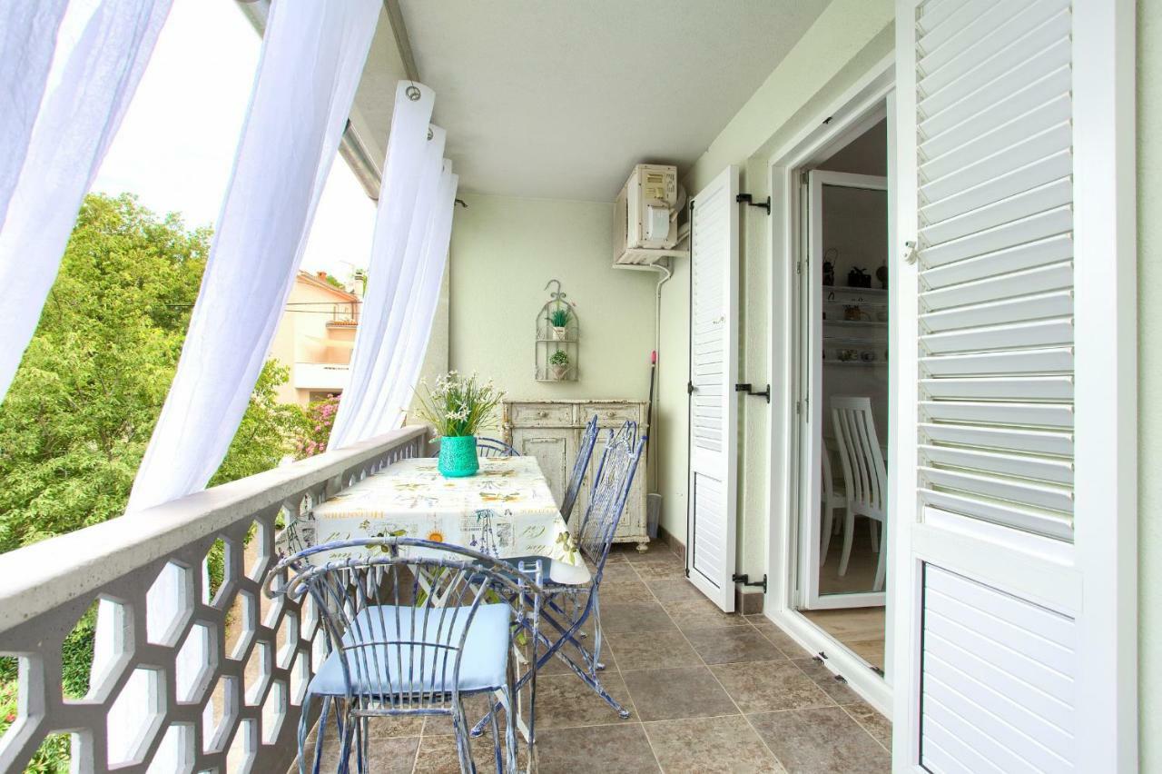 Apartman Lavandin Чизичі Екстер'єр фото